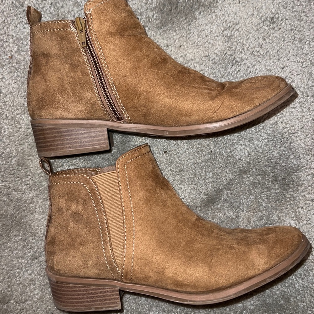 Size 9 - women's brown booties - lightly worn
